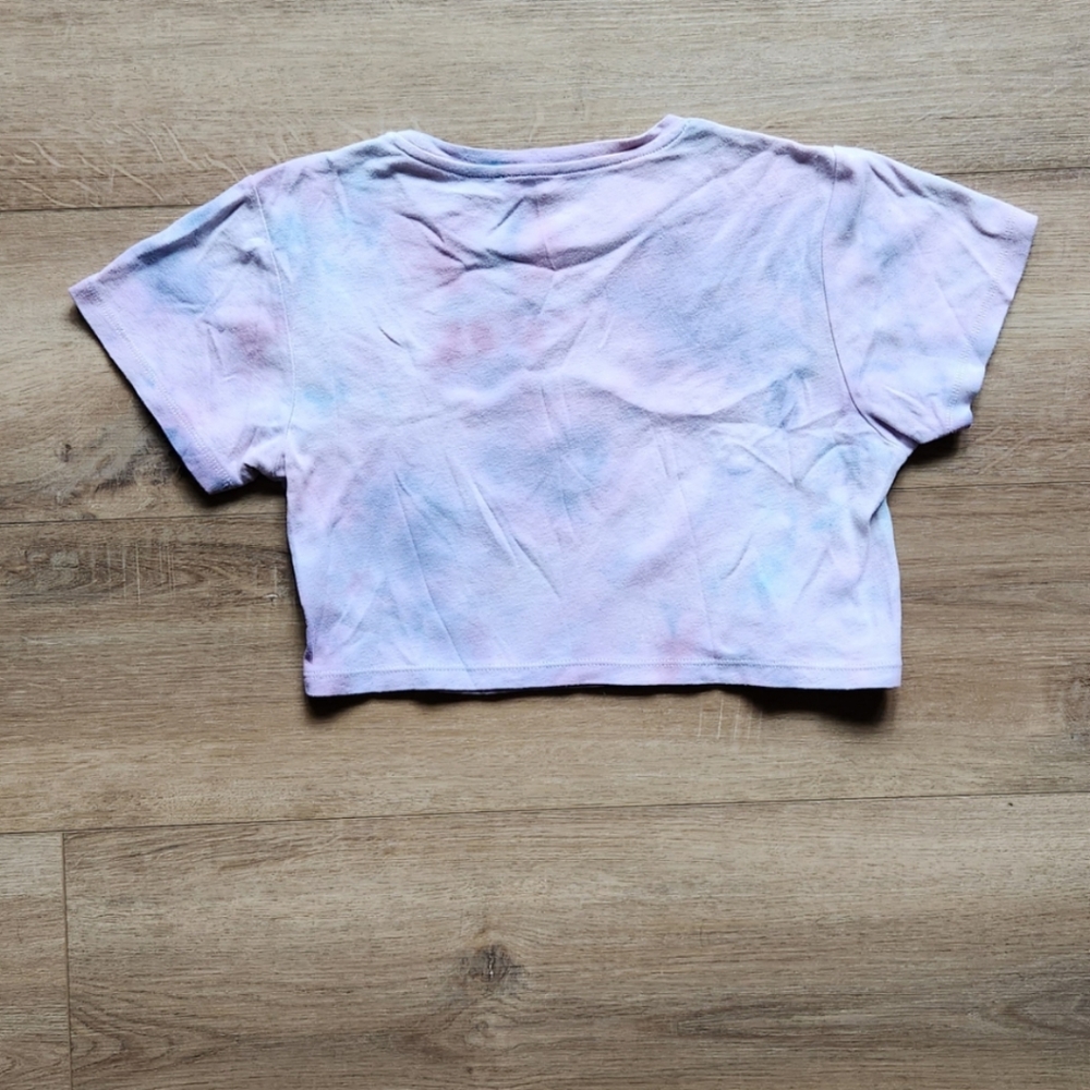 Nasty Gal cropped t-shirt, size medium, color mostly blue & pink - Picture 2 of 4